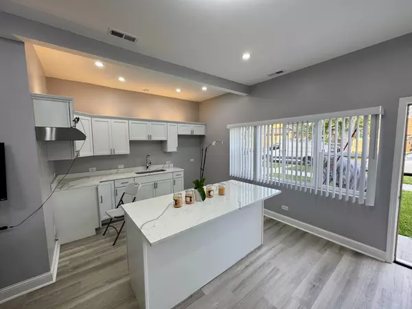 Chicago, IL 60633,13226 S Houston AVE