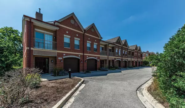 1 Elm Creek DR #1030, Elmhurst, IL 60126