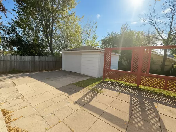 Waukegan, IL 60085,2009 Harding AVE