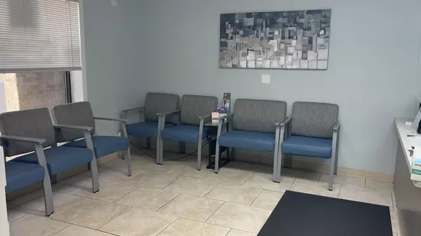 Mundelein, IL 60060,535 N Lake ST