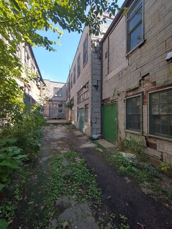 Chicago, IL 60623,Address not disclosed