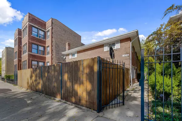 1634 W Morse Unit F, Chicago, IL 60626