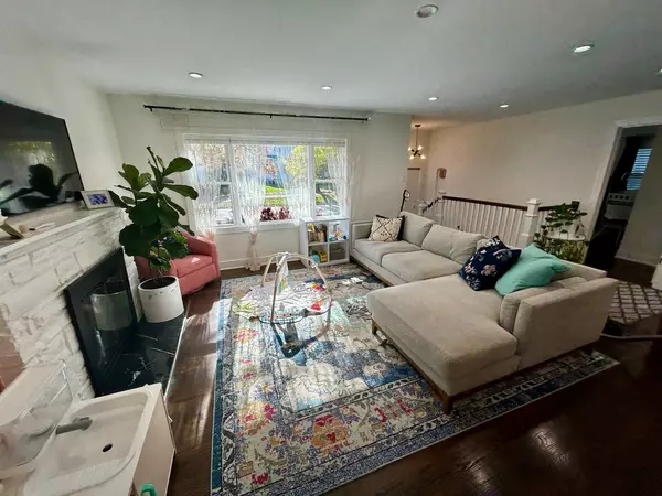 Riverside, IL 60546,68 Lawton RD