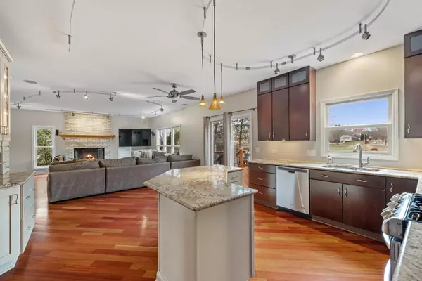 Bolingbrook, IL 60440,707 Crestview DR