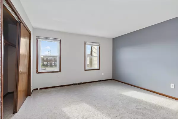 Aurora, IL 60505,1696 Shamrock CT