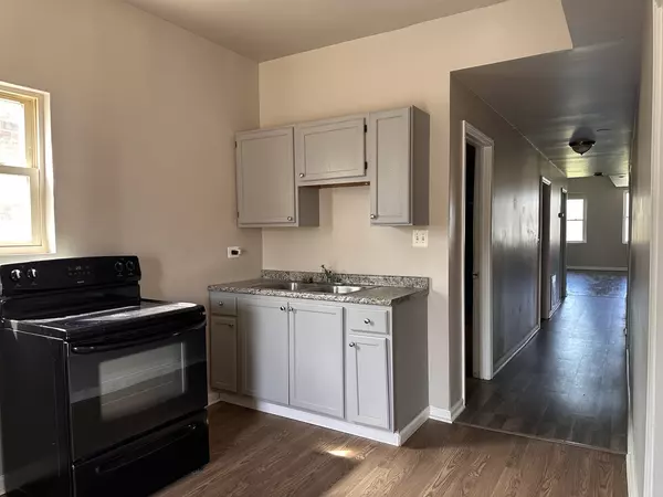 Chicago, IL 60623,4107 W 16th ST