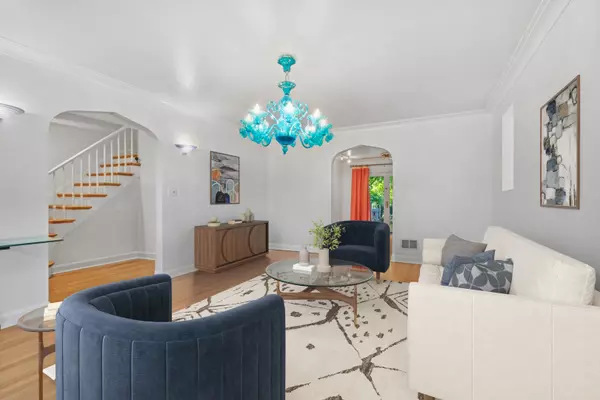 Chicago, IL 60625,Address not disclosed