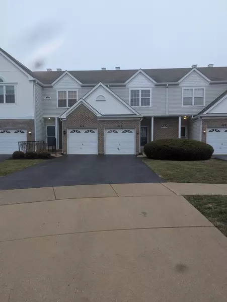 444 Arboretum DR, Lombard, IL 60148