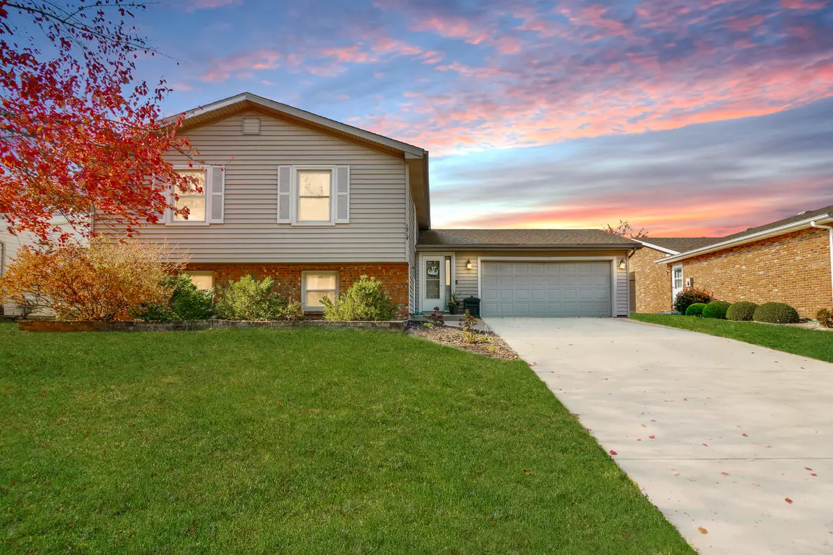 Bloomington, IL 61704,1314 Nicki DR