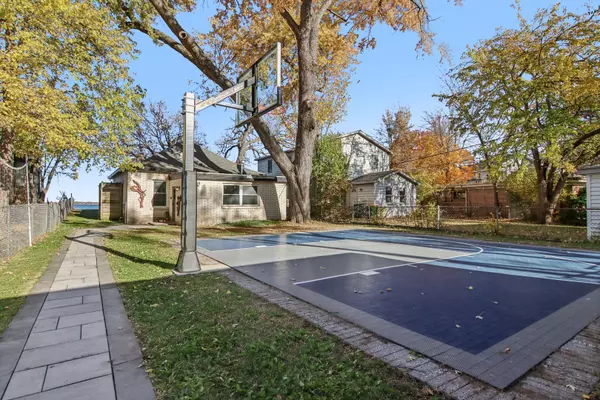 Fox Lake, IL 60020,67 Cora AVE