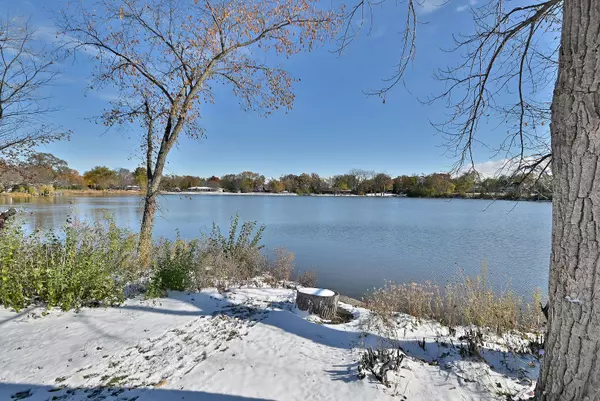 Prospect Heights, IL 60070,406 Hillcrest DR