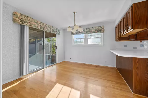 Arlington Heights, IL 60005,Address not disclosed