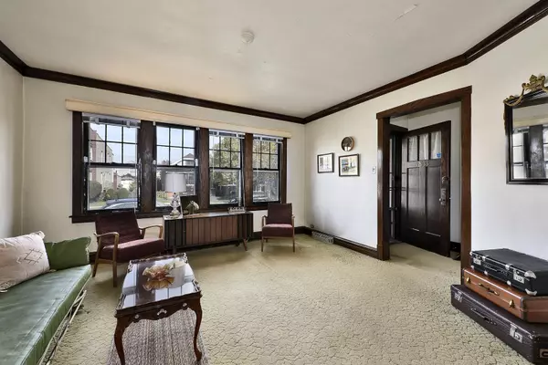 Chicago, IL 60630,Address not disclosed