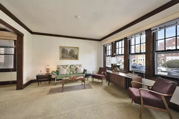 Chicago, IL 60630,Address not disclosed