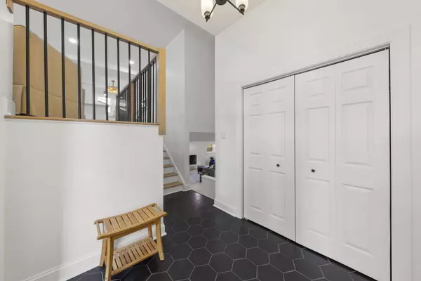 Wheaton, IL 60189,1100 Brentwood LN