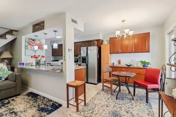 Hoffman Estates, IL 60169,1685 Cornell DR