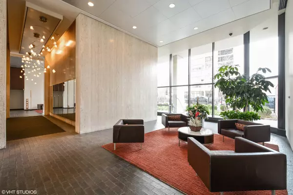 Chicago, IL 60610,Address not disclosed