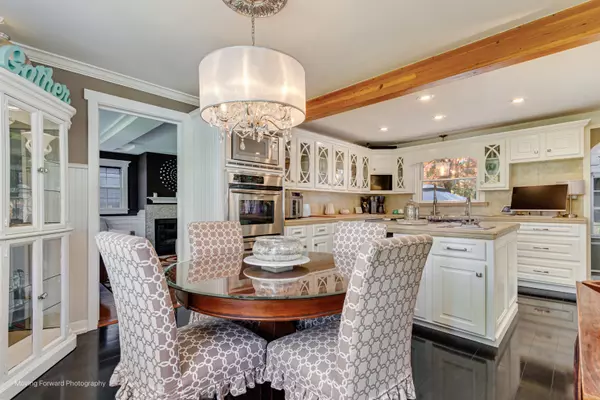 Indian Head Park, IL 60525,11333 Hiawatha LN