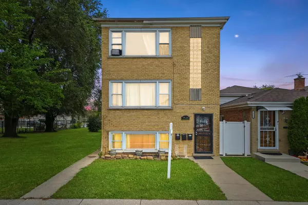 7524 W 63rd PL, Summit, IL 60501