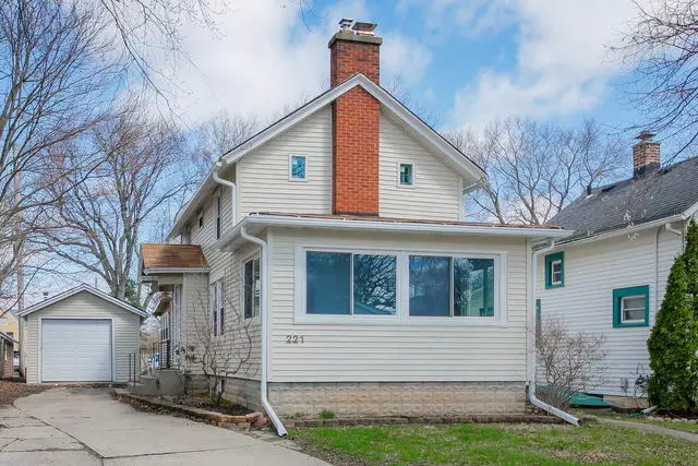 221 Elm ST, Batavia, IL 60510