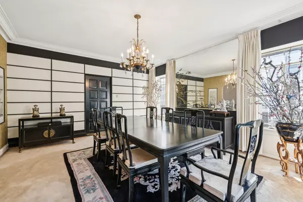 Chicago, IL 60649,6731 S Cregier AVE