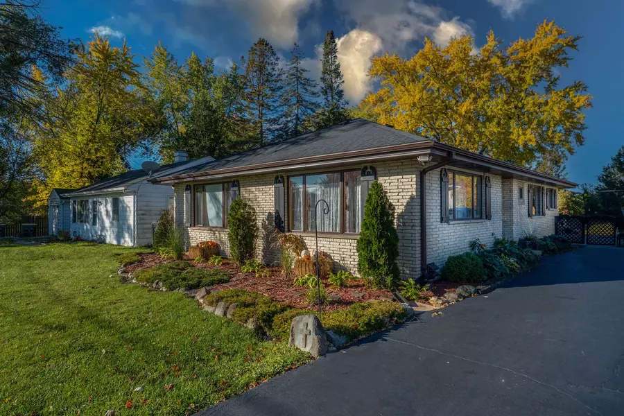 104 Lakewood DR, Antioch, IL 60002