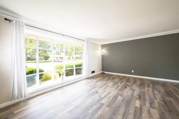 Joliet, IL 60435,712 Homestead PL