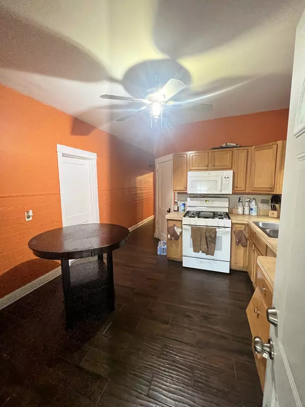 Chicago, IL 60644,5215 W Van Buren ST