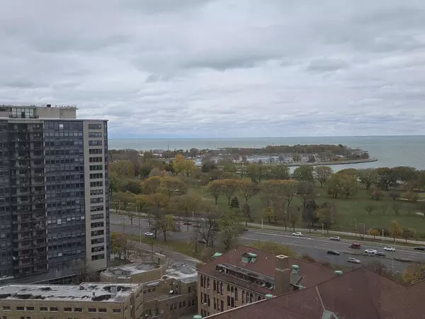 Chicago, IL 60613,Address not disclosed