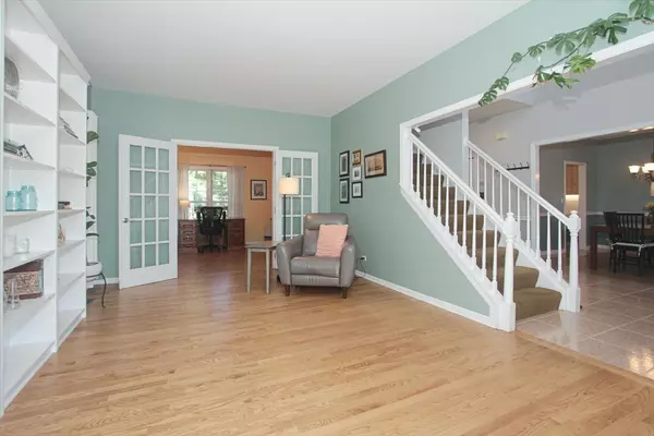 Carpentersville, IL 60110,3404 Green Pastures RD