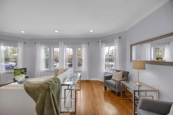 Chicago, IL 60620,8040 S Harvard AVE