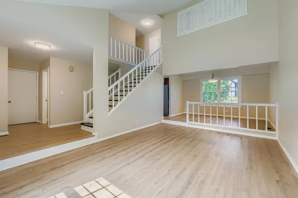 Gurnee, IL 60031,651 White CT