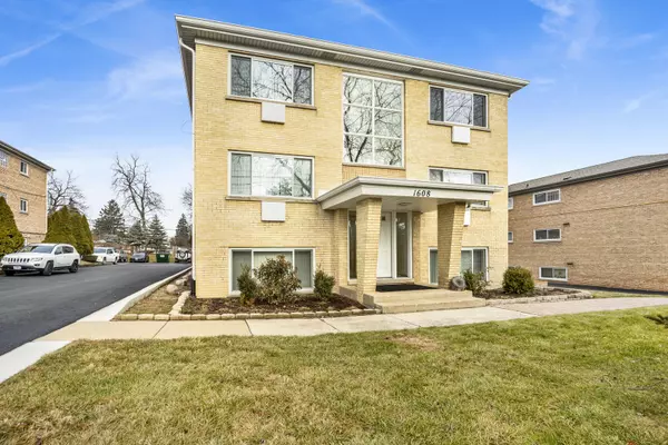 1608 Ogden AVE #1E, Downers Grove, IL 60515