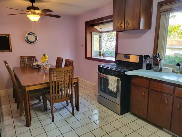 Oak Lawn, IL 60453,10657 Laramie AVE