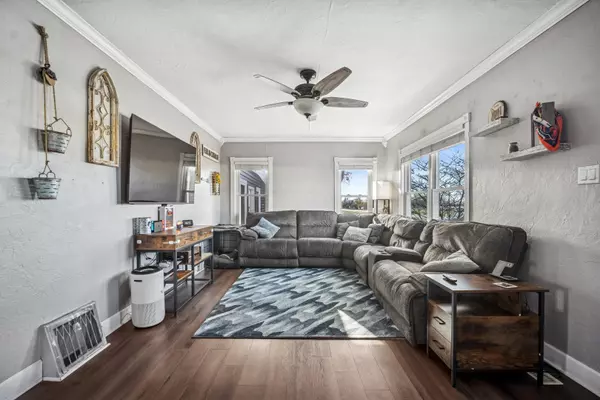 Elgin, IL 60124,Address not disclosed