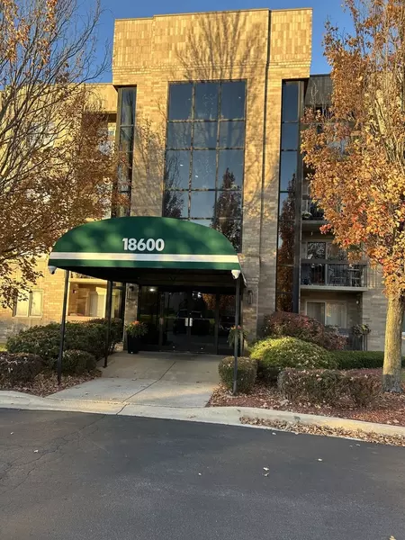 18600 Village West DR #206, Hazel Crest, IL 60429