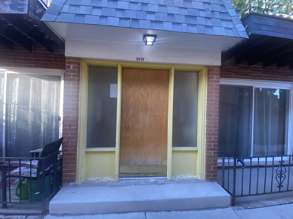 Chicago, IL 60634,3553 N Neenah AVE #201