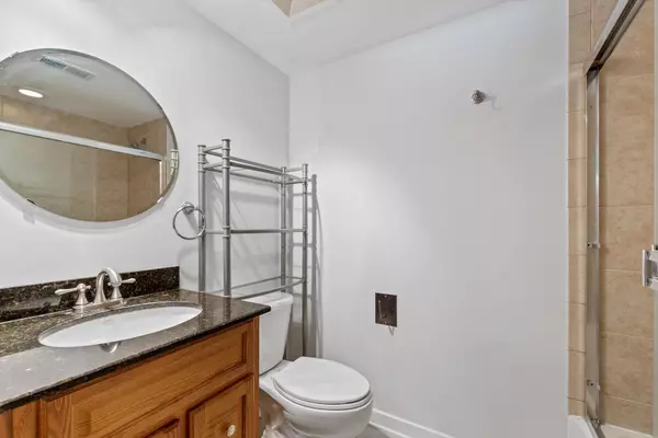 Chicago, IL 60616,1910 S INDIANA AVE #523