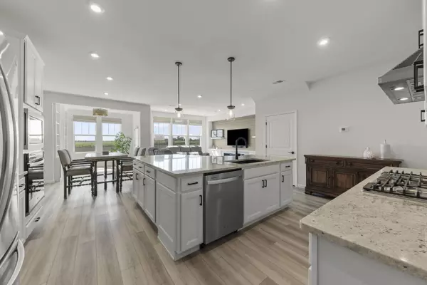 Bolingbrook, IL 60490,2267 Ryegrass LN