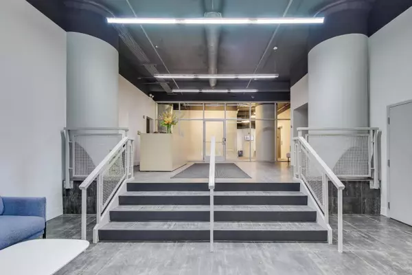 Chicago, IL 60661,565 W Quincy ST #1603