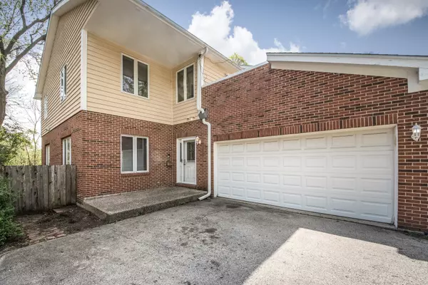 Park Ridge, IL 60068,840 N Northwest HWY