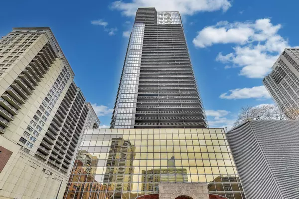 Chicago, IL 60611,10 E Ontario ST #1303