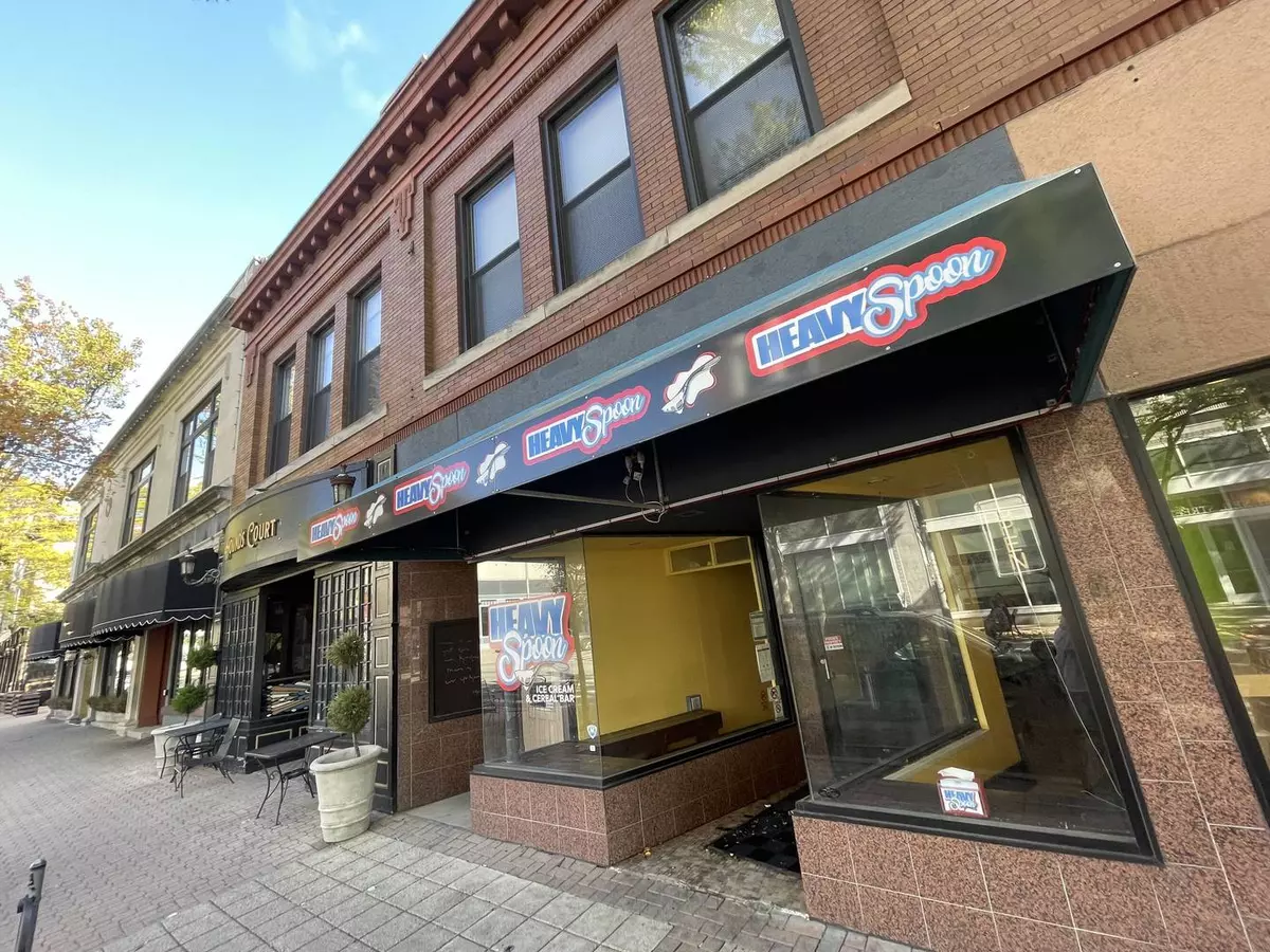 Champaign, IL 61820,118 N Neil ST