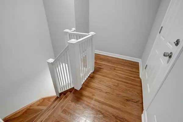 Chicago, IL 60617,8518 S Marquette AVE