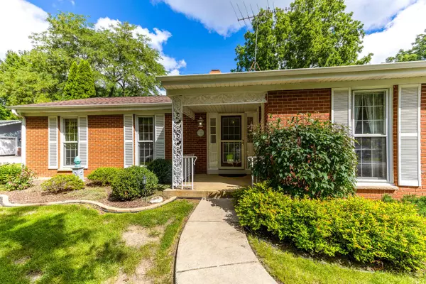 Dundee, IL 60118,36W650 HICKORY HOLLOW DR