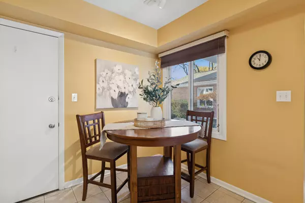 Palatine, IL 60067,Address not disclosed