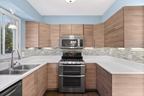 Streamwood, IL 60107,106 Filbert DR