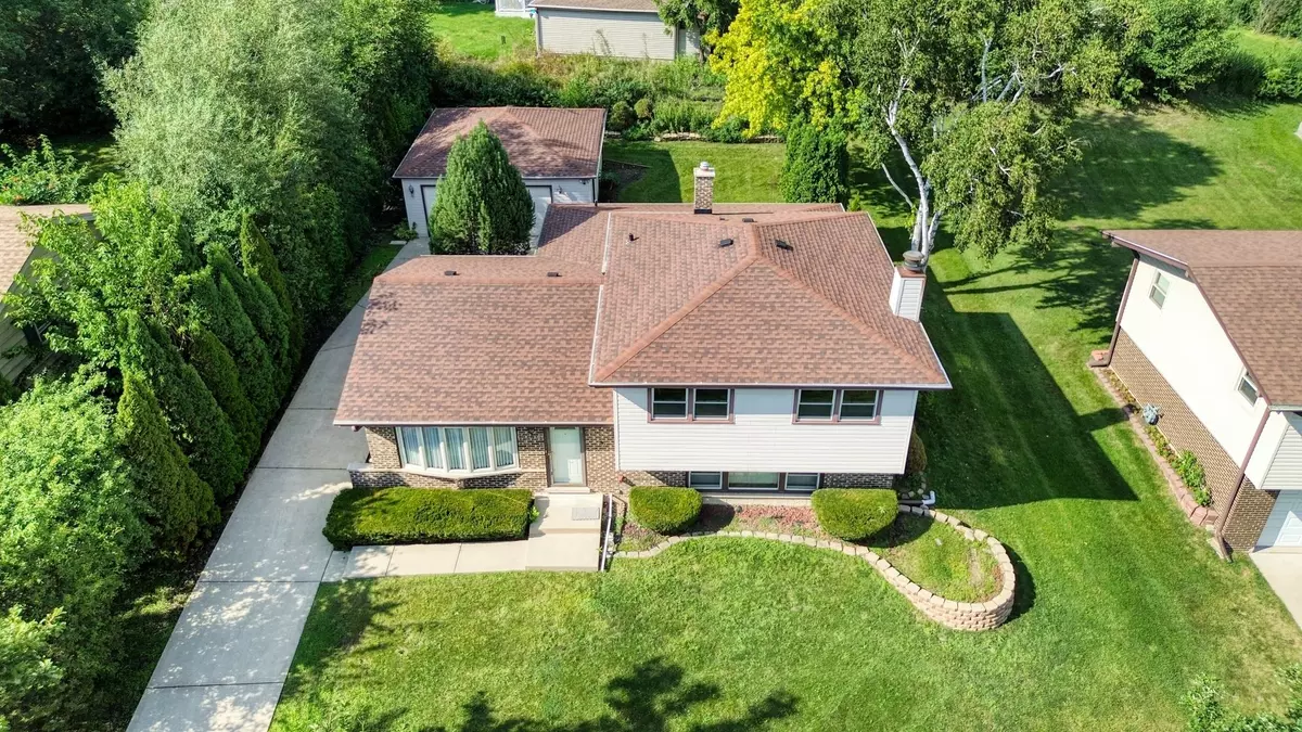 Schaumburg, IL 60193,722 Merlin DR