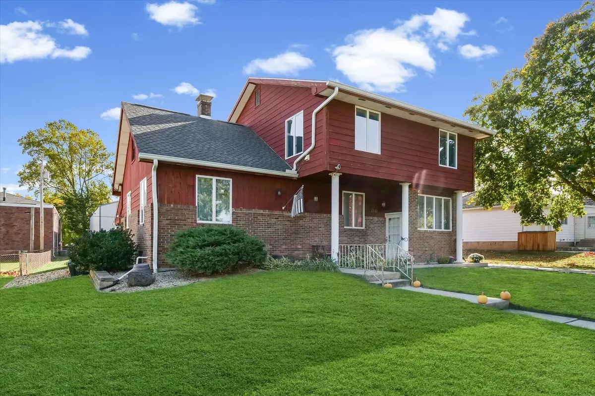 Thomasboro, IL 61878,300 N Lincoln ST