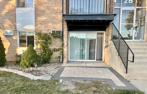 Palatine, IL 60074,2B E DUNDEE QUARTER DR #101